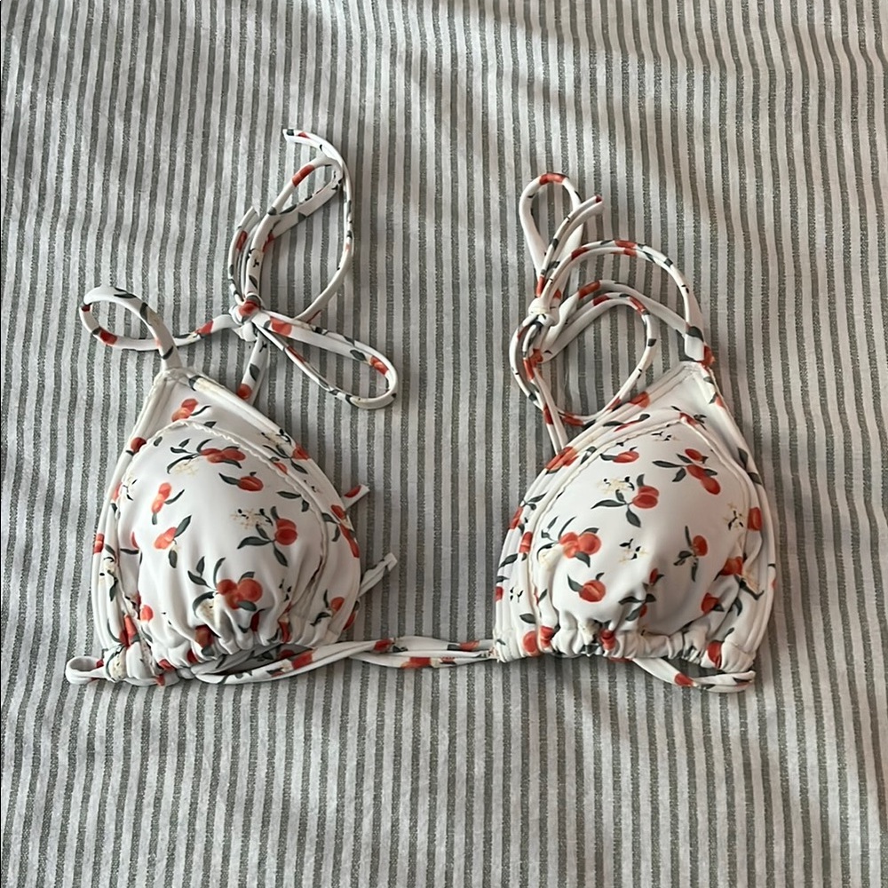 Abercrombie & Fitch Red and White Floral Bikini